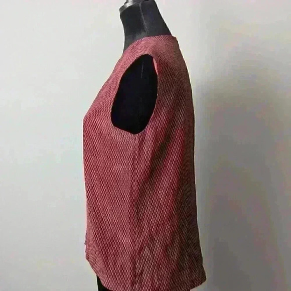 Armani Exchange Blouse -- Size XS -- Burgundy, Eyelet Detail Front, 100% Silk - Picture 4 of 5